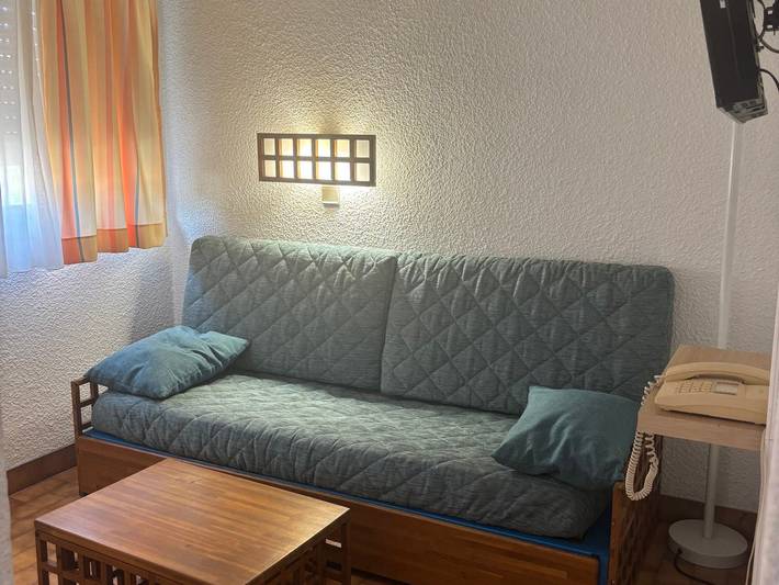 Location de vacances pour 6 personnes, avec terrasse et piscine, animaux acceptés à Roquebrune-Cap-Martin