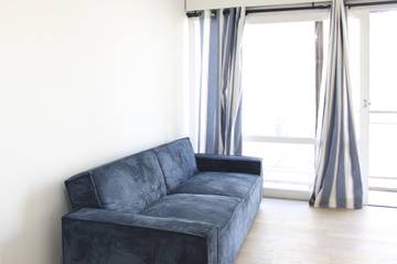 Location De Vacances pour 4 Personnes dans Courbevoie, Hauts-de-Seine, Photo 1