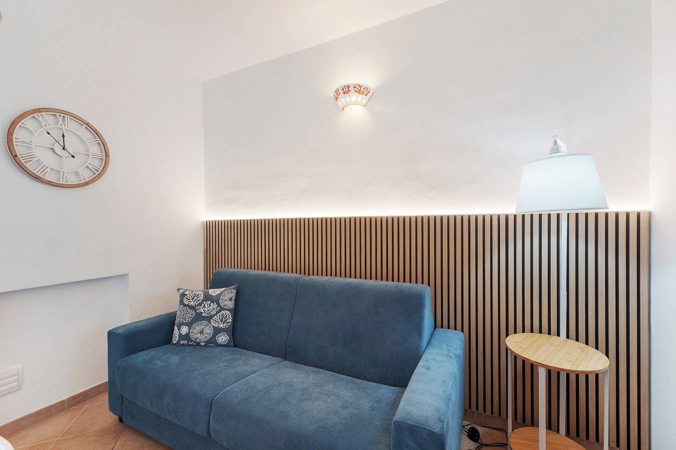 Ganze Wohnung, Ferienwohnung 'Corallo' mit Gemeinschaftspool, privater Terrasse und Klimaanlage in Murta Maria, Olbia