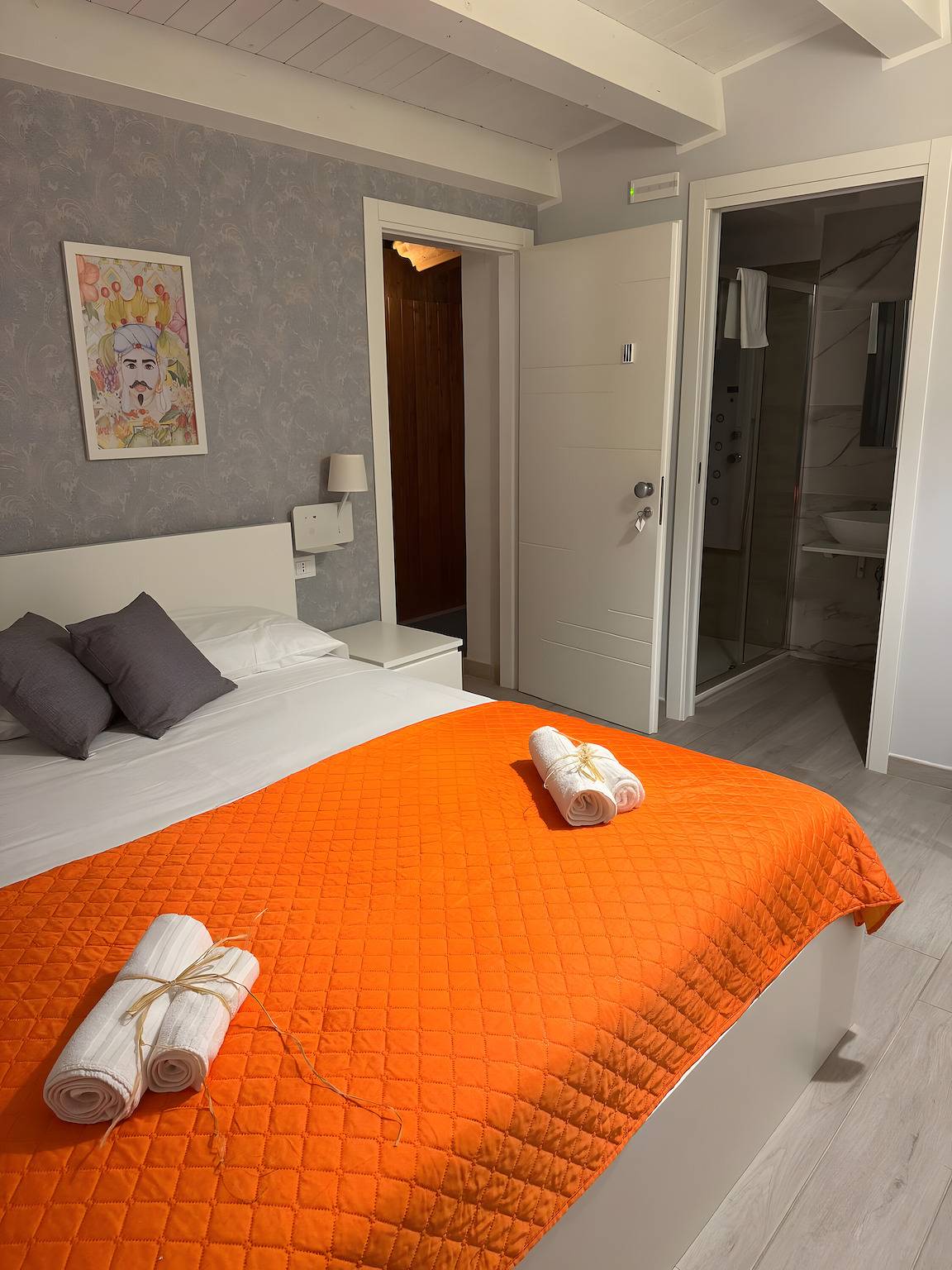 Room 111 "Le Saline Rooms Marzamemi" with Wi-Fi and Air Conditioning in Marzamemi, Pachino