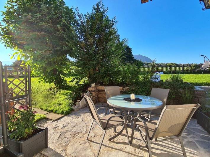 Ganze Ferienwohnung, Ferienwohnungen Sommer - Ferienwohnung 2 - Bergblick 60 qm, 1 Schlafzimmer in Bayerisch Gmain, Bayerische Alpen