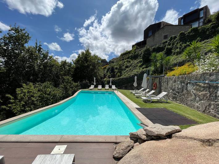 Location de vacances pour 4 personnes, avec terrasse ainsi que jardin et piscine, animaux acceptés dans Arcos de Valdevez - 2