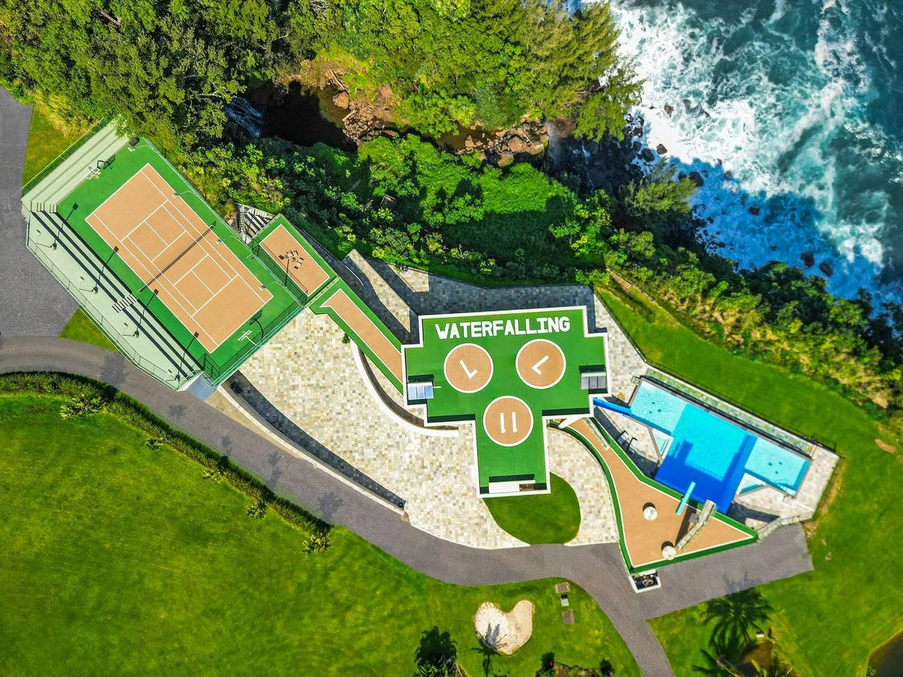 Waterfalling Estate in Ninole in Nīnole, Hamakua