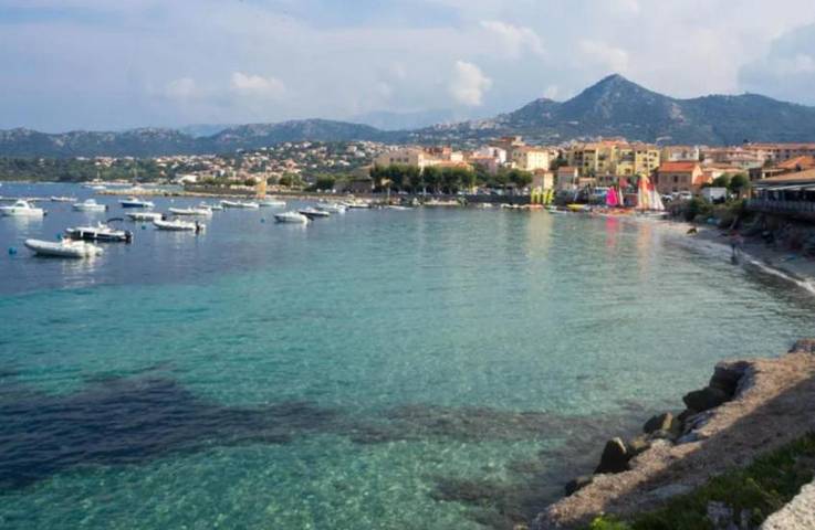 Casa de vacaciones para 13 personas, con jardín y vistas - 1