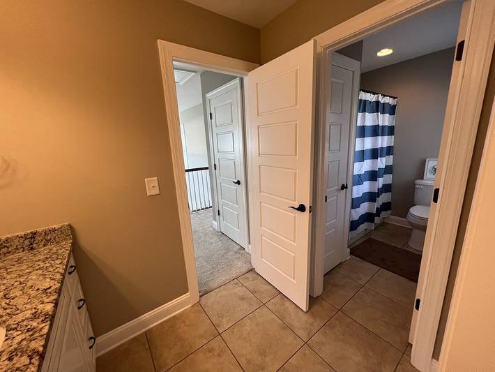 Vacation house for 10 people, with balcony and yard, with pets in Garden City (SC)