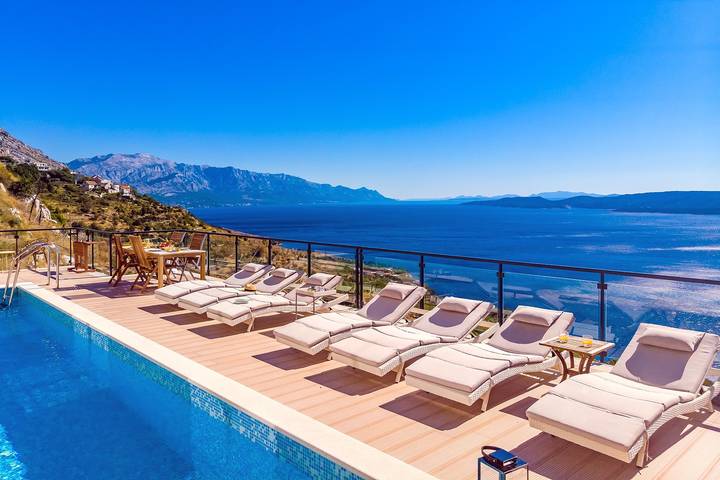Ferienhaus mit Meerblick für 10 Personen, mit Sauna und Balkon/Terrasse sowie Pool und Meerblick in Split-Dalmatien - 4