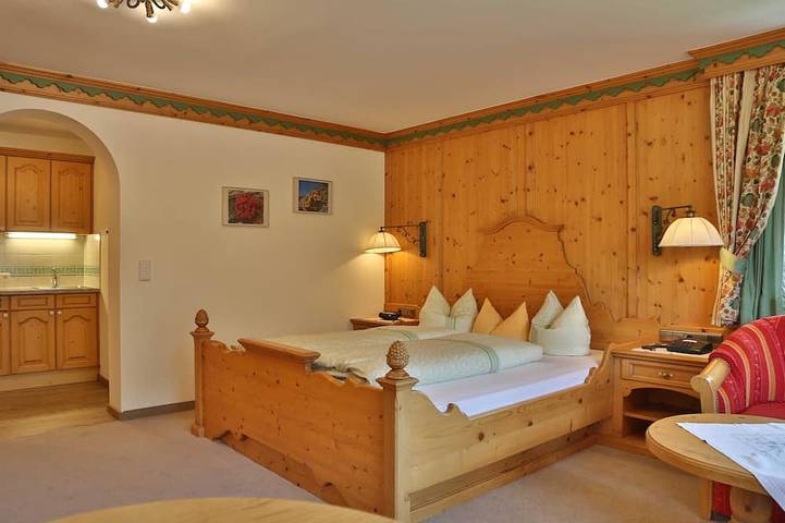 Ferienwohnung für 2 Personen, mit Pool und Balkon in Grän - 2