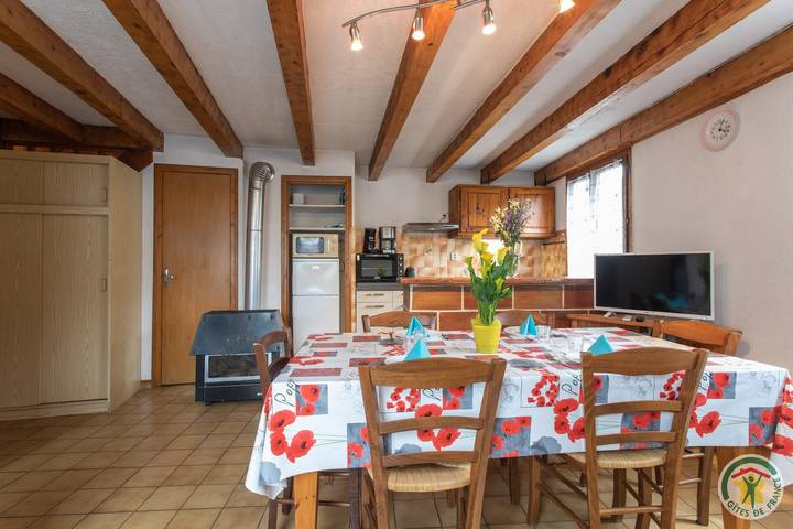 Ferienhaus am See mit Doppelbett, Heizung, 1,5km zum Lac de Serre-Ponçon in Chorges, Nationalpark Écrins