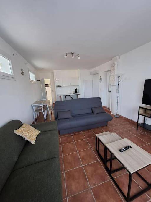 Appartement entier, Le gîte de Gabriel - studio in Saint-Martin-d'Ablois, Marne