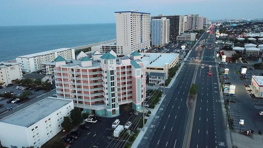 Holiday apartment for 8 people, with pool and balcony - 1