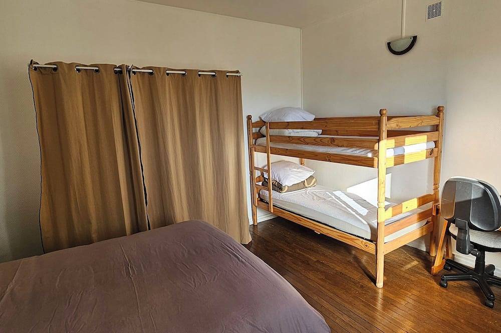Appartement entier, Appartement F2 Orléans 42m², parking, 4 couchages in Orléans, Vallée de la Loire