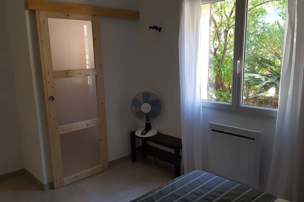 Apartamento entero, Detached 30 m2 T2 apartment in villa with swimming pool in Mandelieu-la-Napoule, Region de Cannes