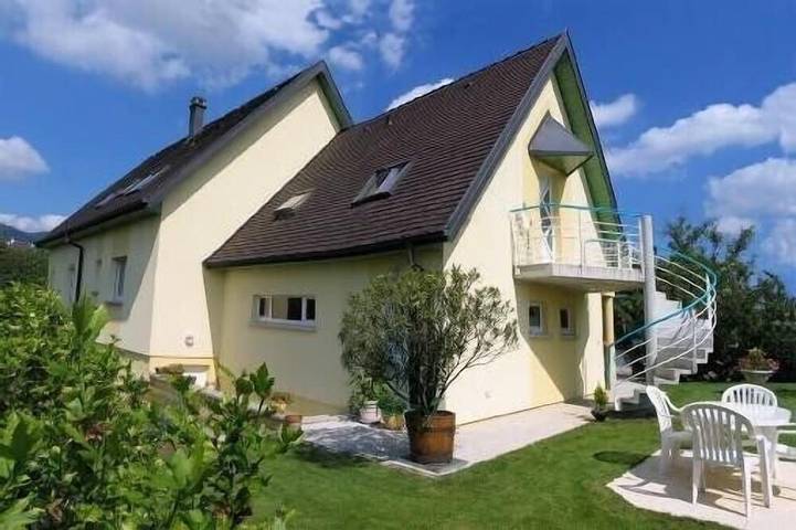 Ferienhaus für 2 Personen, mit Balkon und Garten