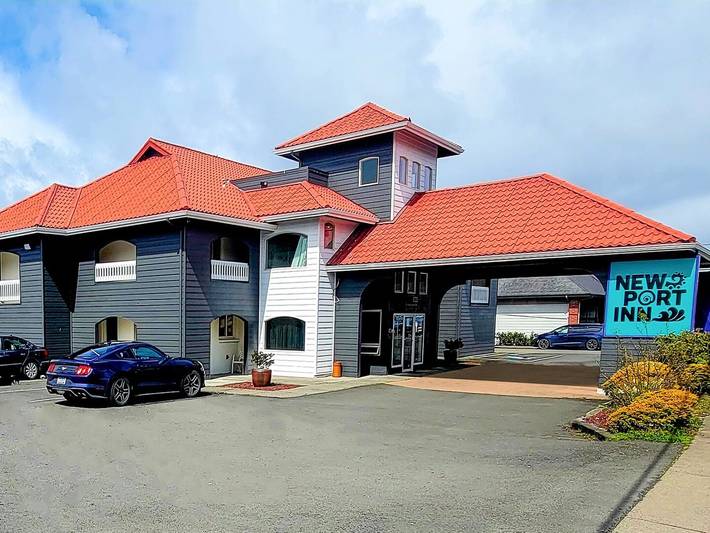 Cama matrimonial | Nsmk | Newport, Oregón in Newport (OR), North Oregon Coast
