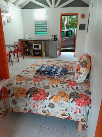 Bungalow pour 2 Personnes dans Petit-Bourg, Antilles, Photo 3