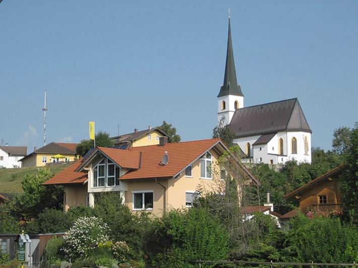 Ferienwohnung für 2 Personen, mit Balkon und Garten sowie Seeblick in Taching am See