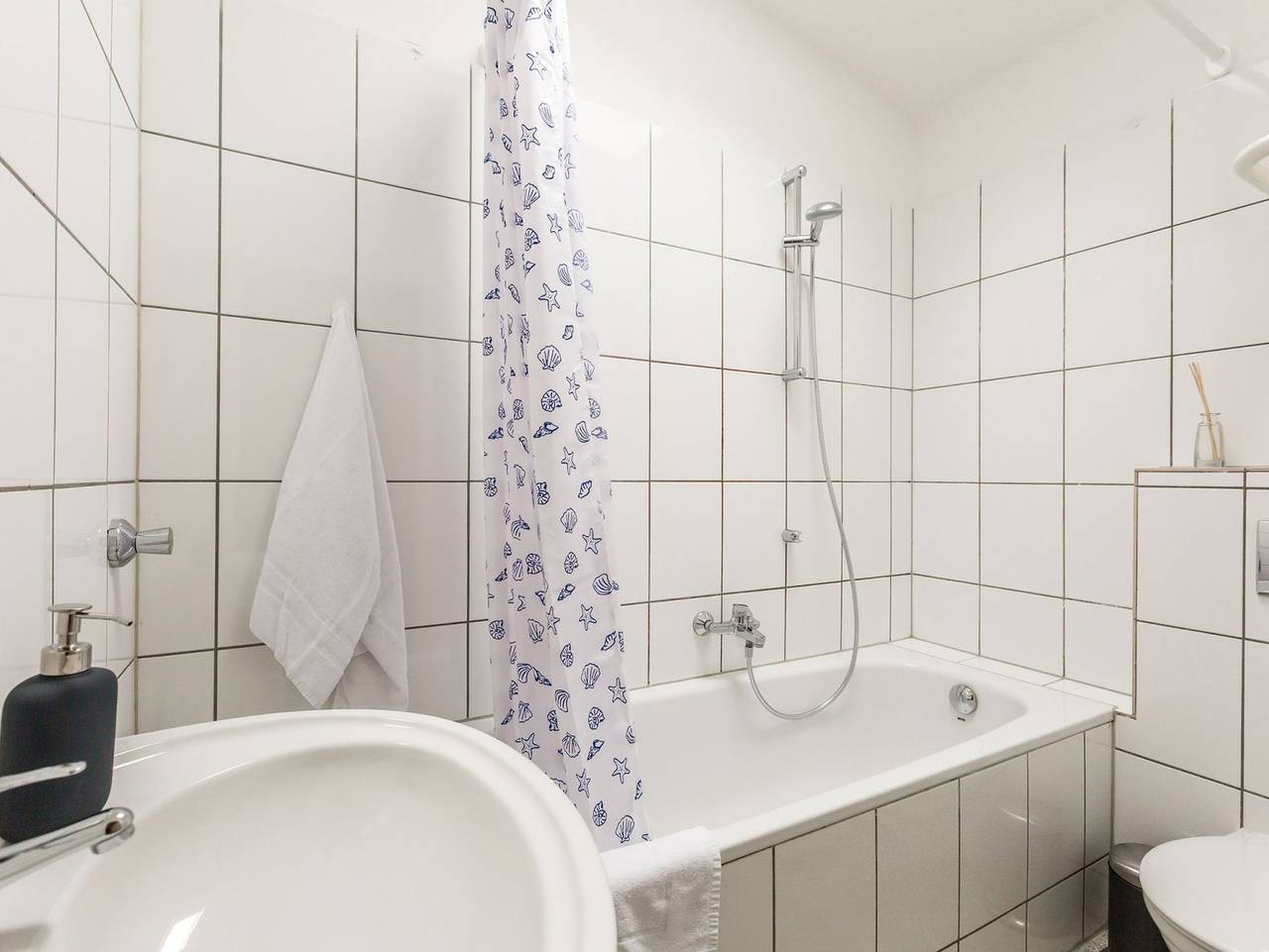 Ganze Ferienwohnung, Ferienwohnung Düsseldorf D05-D08 - Ferienwohnung D07, 70qm, 2 Schlafzimmer, 1 Wohn-/Schlafzimmer, max. 6 Personen in Oberbilk, Düsseldorf