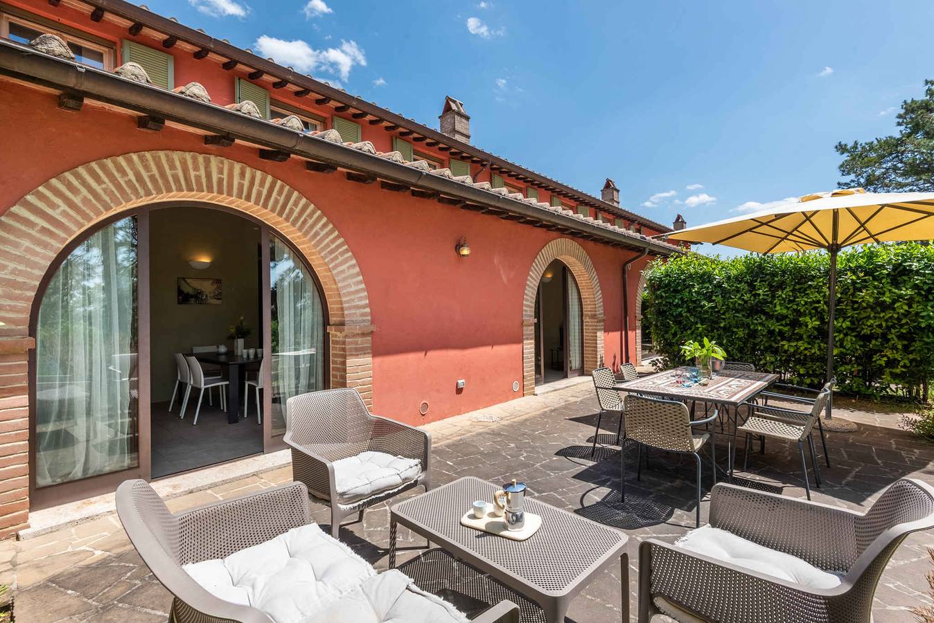 Geheel vakantieappartement, Vakantiewoning met terras, airco en internet  in Trequanda, Provincie Siena