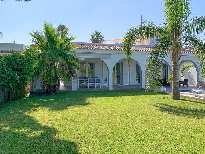Holiday home for 8 people with pool in Cala del Puntalejo (Conil de la Frontera), Conil de la Frontera