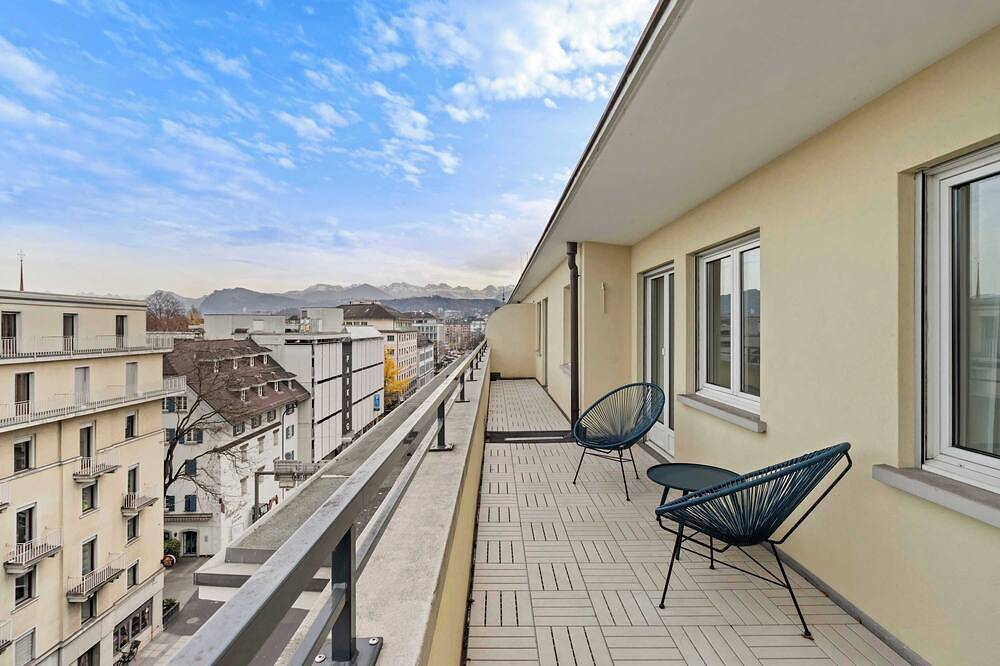 Appartement entier, 2Br - Alps View Balcony - 5-Min Walk Old Town in Lucerne, Lac des Quatre-Cantons