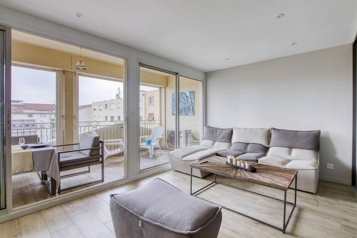 Gîte pour 2 personnes, avec balcon dans Port de Sanary sur Mer