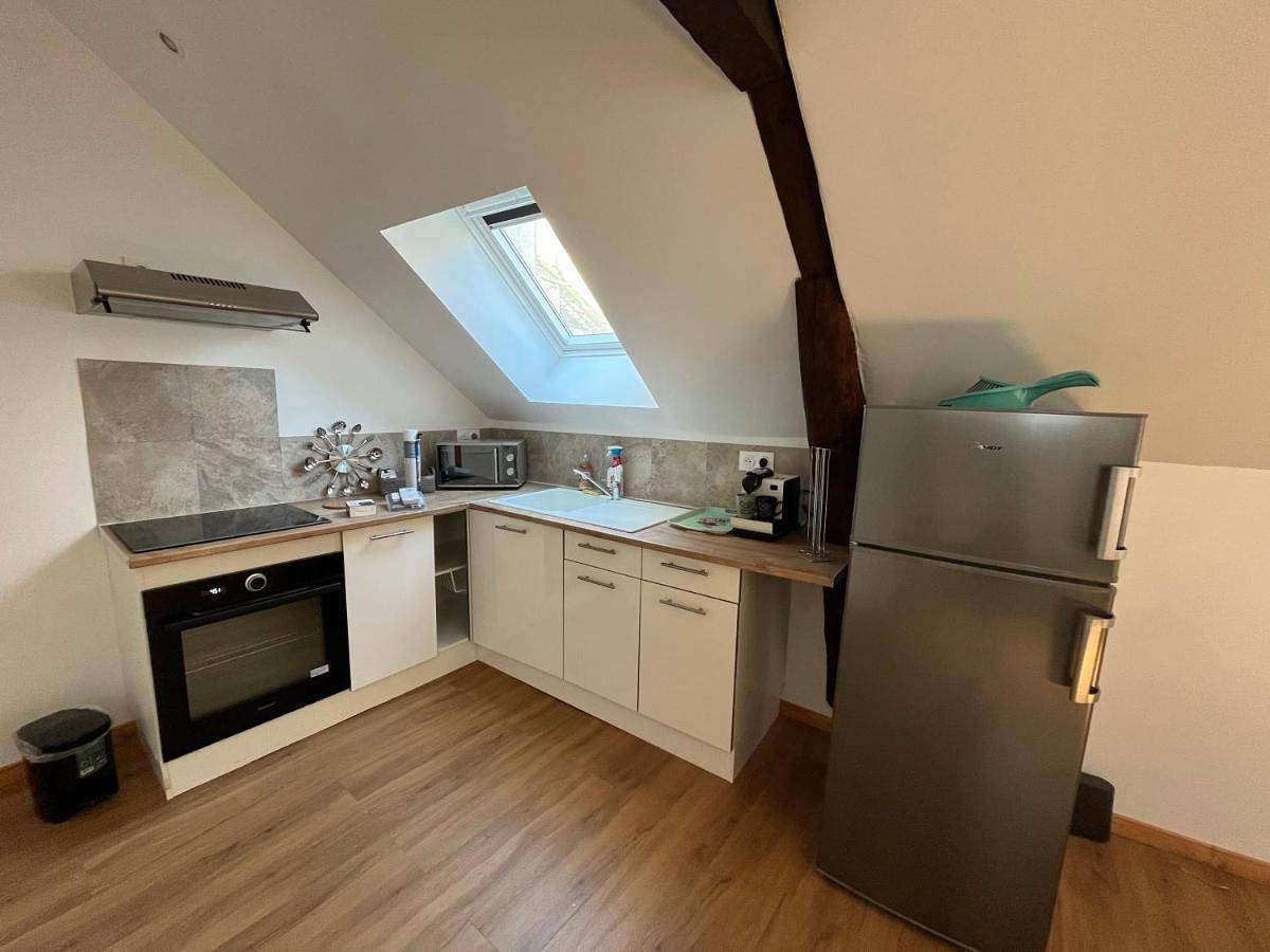 Appartement entier, One-Bedroom Apartment in La Ferté-Gaucher, Seine-et-Marne