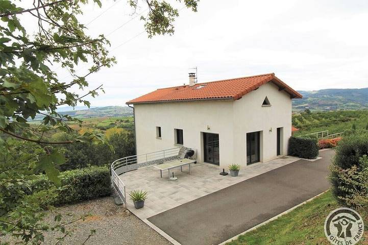 Gîte pour 10 personnes dans Bibost