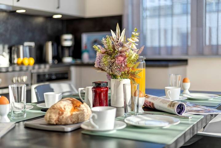 Ferienwohnung für 6 Personen, mit Seeblick und Sauna sowie Garten und Ausblick in Zirchow