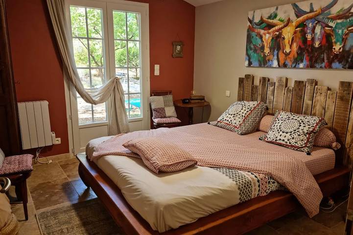 Location de vacances pour 4 personnes, avec jacuzzi ainsi que piscine et jardin à Argilliers - 2