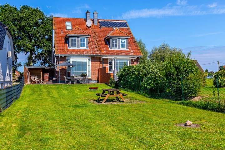 Ferienhaus mit Meerblick für 6 Personen, mit Terrasse und Garten in Boltenhagen