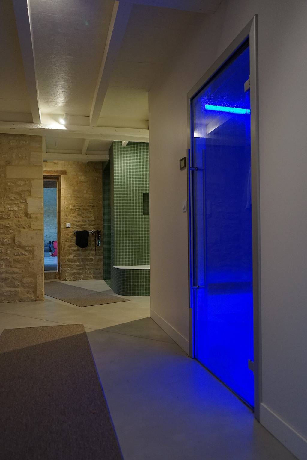 Maison de vacances « Le Pressoir » avec vue sur le lac, terrasse privée et Wi-Fi in Lantheuil, Région de Caen
