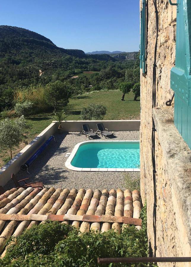 Gîte pour 11 personnes, avec piscine et jardin à Uzer - 2