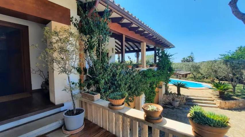 Ferienhaus für 9 Personen, mit Terrasse und Garten sowie Pool und Ausblick in Son Veri Nou - 2