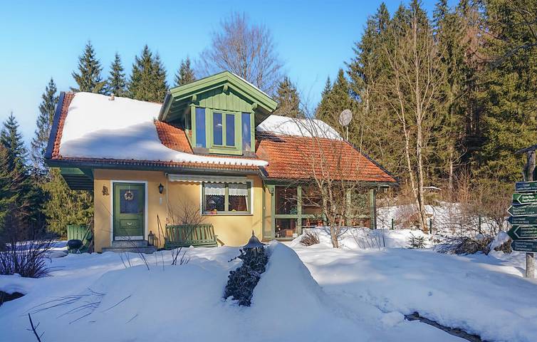 120m² Wohnung mit Terrasse, Parkplatz & Angeln in Bayerisch Eisenstein, Ostbayern