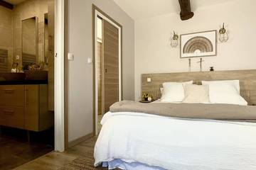 Chambre d’hôte pour 2 personnes, avec jardin et terrasse à Saint-Cyr-les-Champagnes