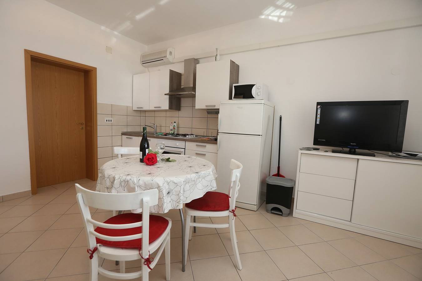 Hel leilighet, One-bedroom apartment on the ground floor in Primosten, Šibenik-Knin
