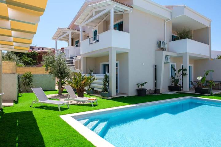 Maison d’hôte pour 2 personnes, avec jardin ainsi que piscine et vue
