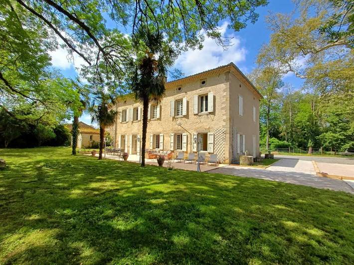 Gîte pour 10 personnes, avec piscine et terrasse - 1