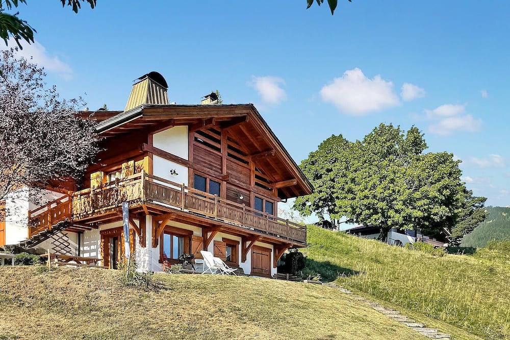 Acogedora casa en Manigod con Wifi in Manigod, Región de Annecy