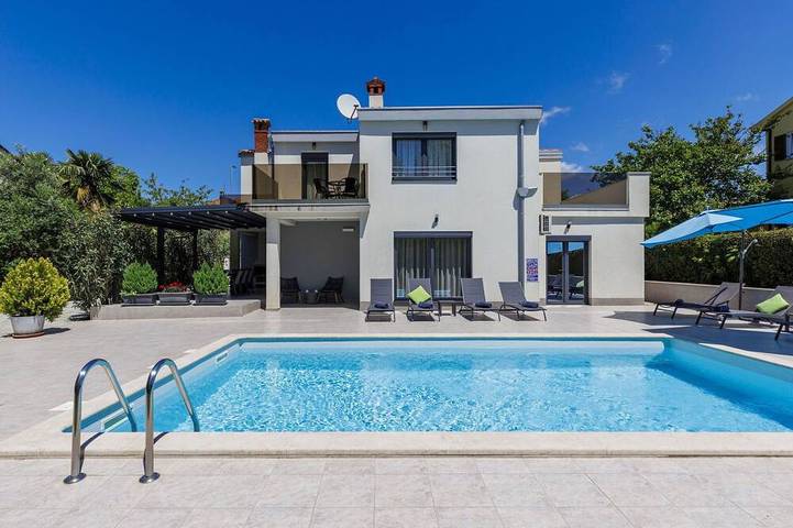 Villa für 9 Personen, mit Garten in Poreč