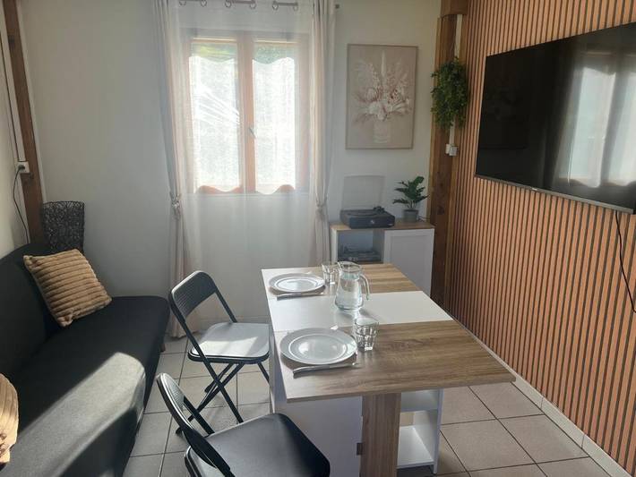 Location de vacances pour 3 personnes, avec jardin et vue à Brouchaud - 4