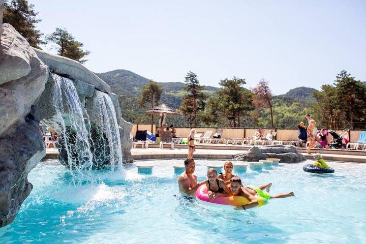 Chalet pour 6 personnes, avec vue ainsi que jardin et piscine, animaux acceptés dans les Gorges du Verdon - 2