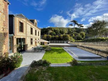 Cottage pour 11 personnes, avec jardin et piscine dans Les Petites Dalles
