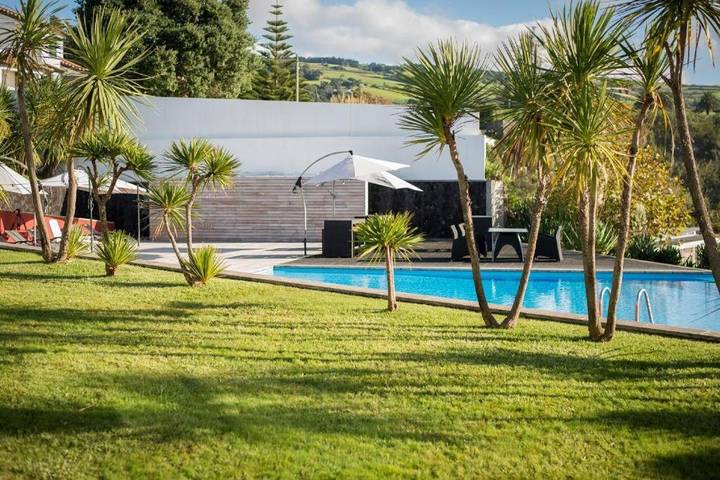 Casa de férias para 3 pessoas, com piscina e varanda em Villa Franca Do Campo