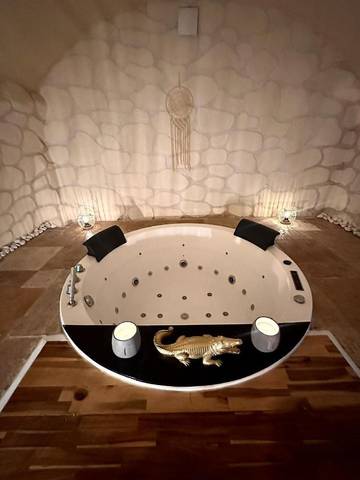 Gîte pour 2 personnes, avec jacuzzi à Tournon-sur-Rhône