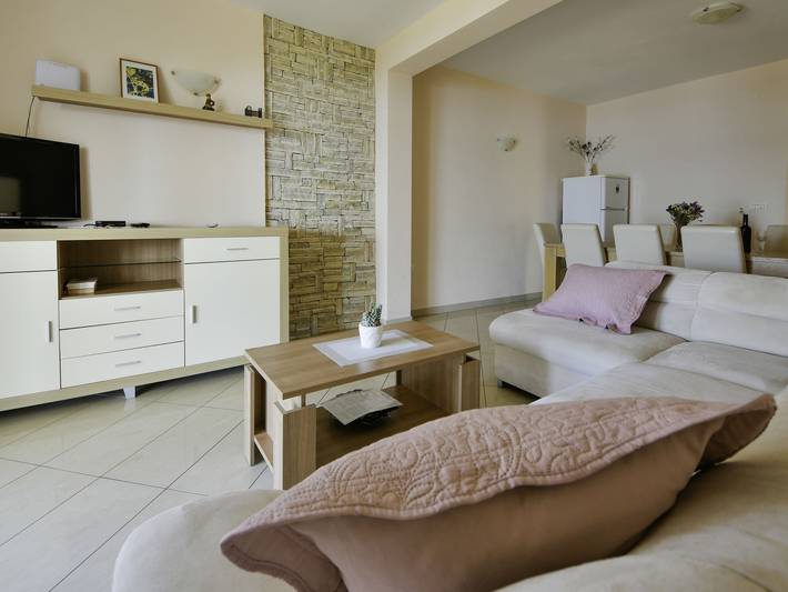 Ferienwohnung für 8 Personen, mit Balkon in Maslenica - 2