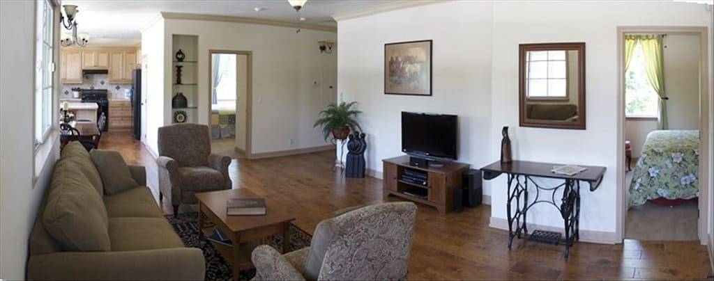 Suite 16th - Charme vergangener Zeiten, kostenloses Wlan, Kabel, Innenstadt in El Paso de Robles, San Luis Obispo County