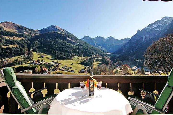 Geheel vakantieappartement, Ferienwohnung Klettersteig - 1 Wohn-/Schlafraum in Mittelberg, Kleinwalsertal