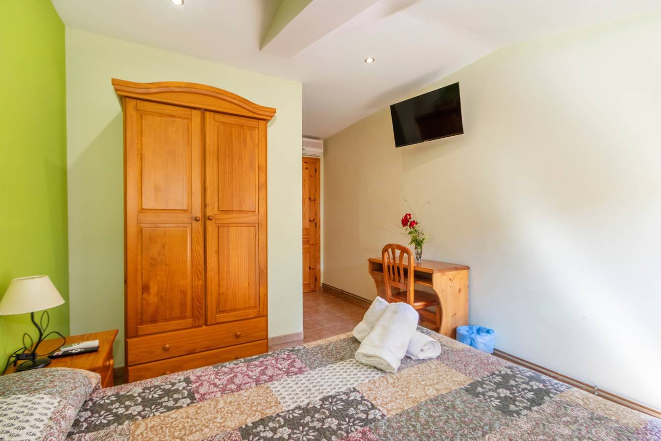 Zimmer 'Habitació Doble De Uso Individual' mit Bergblick, Wlan und Klimaanlage in Isona i Conca Dellà, Costers del Segre