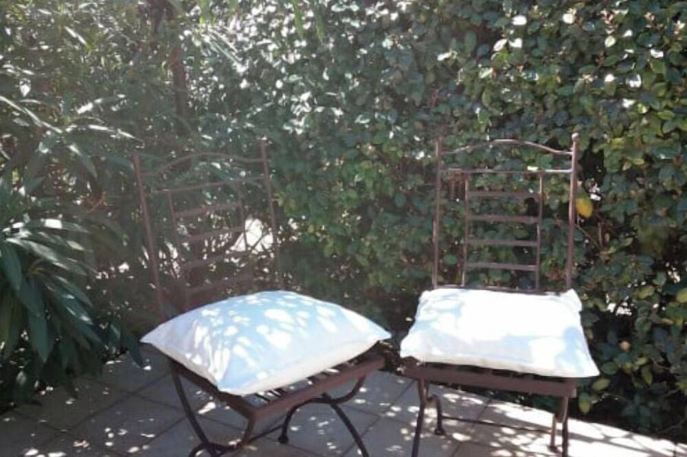 Mont Ventoux \"côté Ventoux\" in Le Barroux, Parc naturel régional du Mont-Ventoux